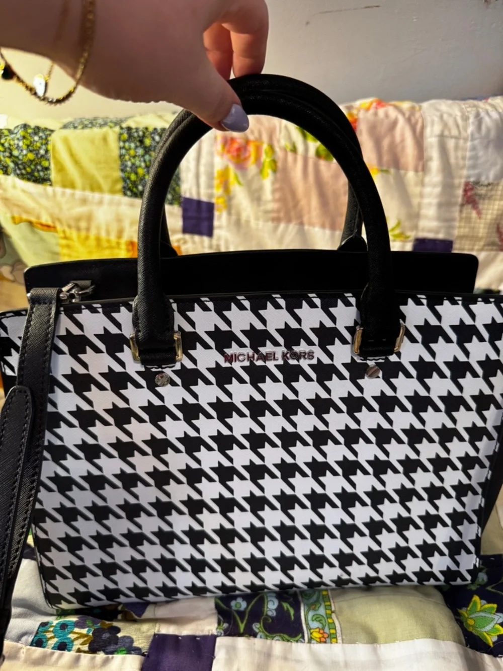 Authentic Michael Kors Selma Large Houndstooth Saffiano Leather Satchel